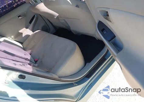 2014 Toyota Prius Three из США, поврежденный, VIN JTDKN3DU5E1827163